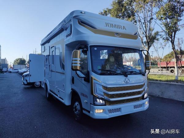 48V電+3.0T動力,有雙冰箱、電動床,實拍輕鬆跑川藏的卓美亞房車 48V電+3.0T動力,有雙冰箱、電動床,實拍輕鬆跑川藏的卓美亞房車