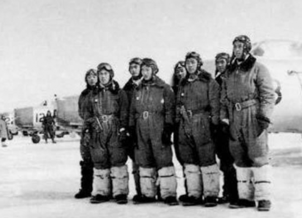 中國人的驕傲!1952年我國空軍擊落B29轟炸機,首戰告捷捍衛領空 中國人的驕傲!1952年我國空軍擊落B29轟炸機,首戰告捷捍衛領空