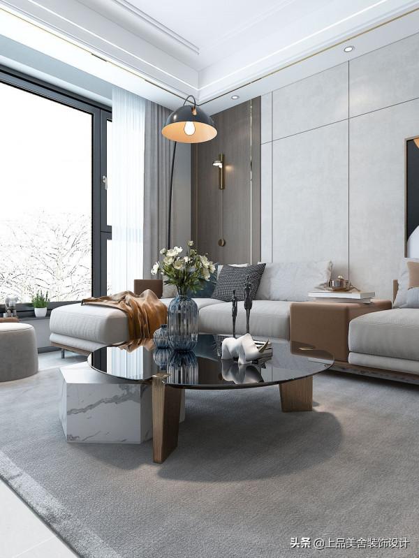 江蘇夫婦將兩套房打通，以現代時尚為格調，卻裝出大豪宅的視覺感