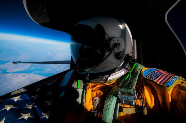 1959年，美U-2偵察機冒險迫降美國山區機場，出來的卻是中國人