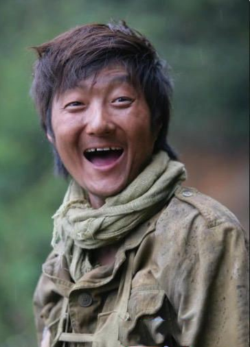 “最醜影帝”王大治的毀滅史,他的故事遠比你想得更加惡劣 “最醜影帝”王大治的毀滅史,他的故事遠比你想得更加惡劣