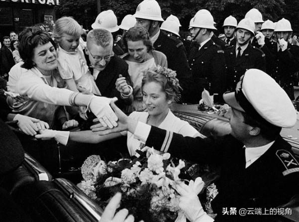 好死不如賴活著？裝不下去了，比利時&OpenCurlyDoubleQuote;亞平寧天鵝&rdquo;王后選擇離婚