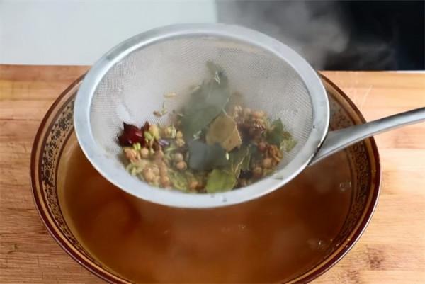 手把手教你做出陝西特色小吃涼皮的正宗做法,學會都可以開店了 手把手教你做出陝西特色小吃涼皮的正宗做法,學會都可以開店了