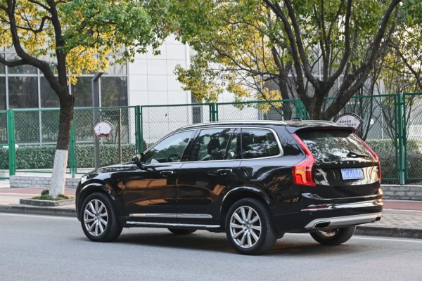 寶華韋健、空氣懸架，頂配二手XC90出類拔萃