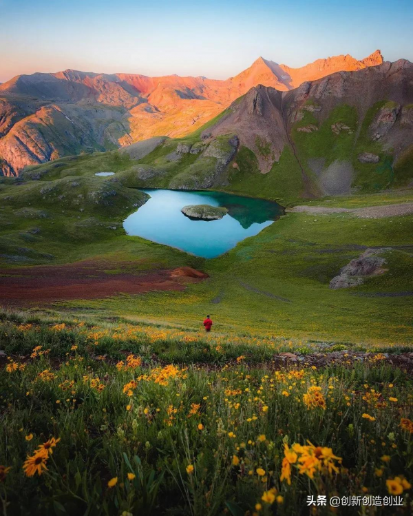 美麗的湖泊，從天上掉落人間的鏡子