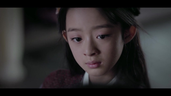 關曉彤蔣依依是“國民閨女”過去式了，新晉小小花一個比一個靈