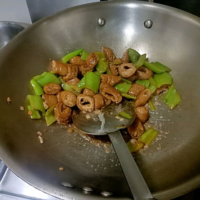 這道年菜溜肥腸連續吃了3碗,全家人都一致好評 這道年菜溜肥腸連續吃了3碗,全家人都一致好評