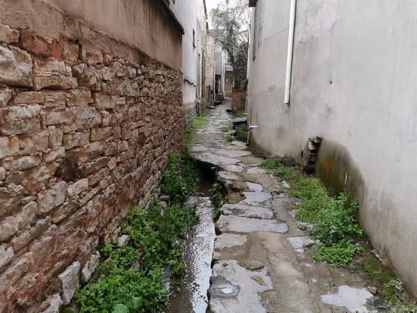 江蘇南京,600多年曆史的石刻古村,即將消失已無人居住 江蘇南京,600多年曆史的石刻古村,即將消失已無人居住