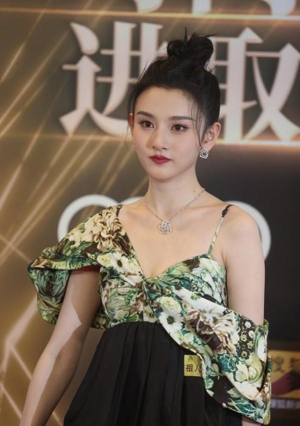 進取之夜生圖（80-90年組）：張雨綺幸福肥，婁藝瀟日漸圓潤