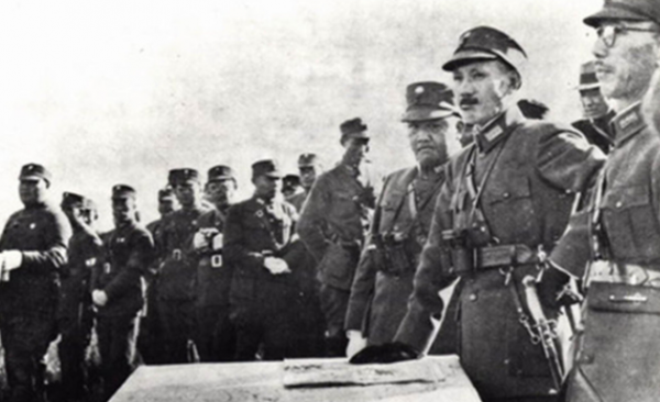 三萬紅軍被30萬敵軍包圍，偉人下令睡三天輕鬆破解，最終反敗為勝