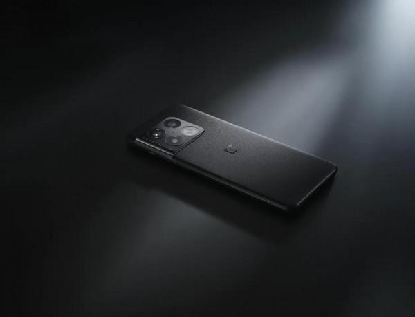 一加10PRO真機實拍圖，胡歌和周迅太帥了！一加團年餐具喜歡嗎？