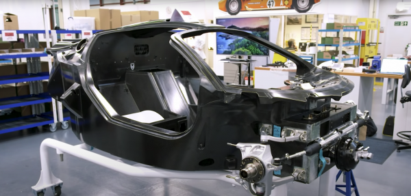 11000轉V12發動機配6速手動擋，2022款GMA T33，超千萬的手動擋車