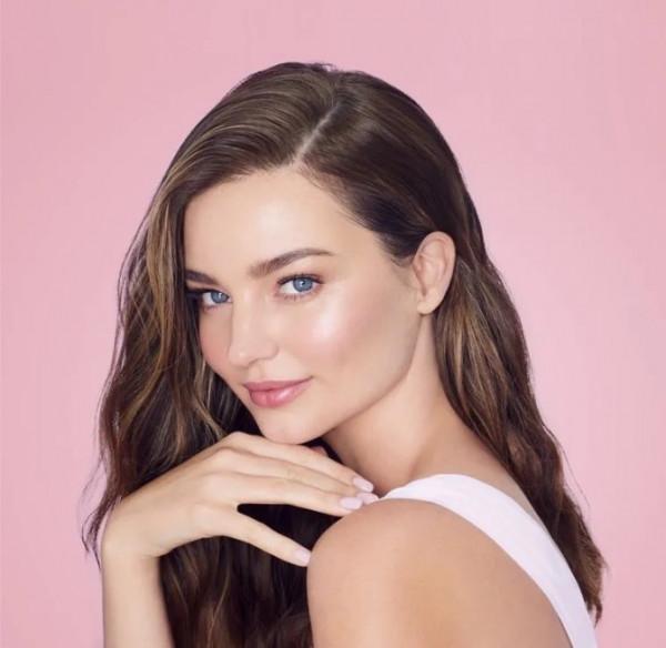 這些魅力四射的女神,她們凍齡的秘密是這樣的 這些魅力四射的女神,她們凍齡的秘密是這樣的