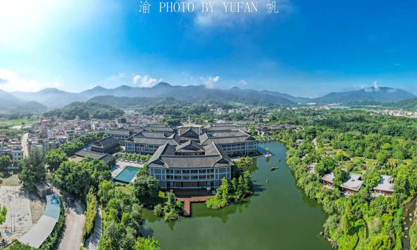 廣東六祖故里驚現神奇佛光，當地人說從未見過，遇見便會帶來好運