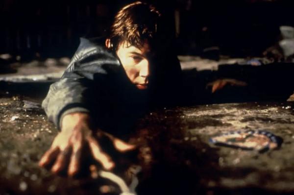 25年過去了，比《星河戰隊》重口又好看的科幻驚悚片，我沒發現