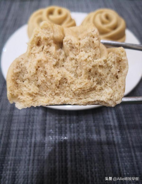 早餐不知道吃什麼？看看我家早餐，白玫瑰主食搭配雞絲蔬菜，完美