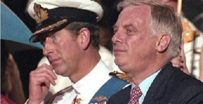 1997年香港迴歸，英國降下國旗後，為何會間隔5秒才升起五星紅旗