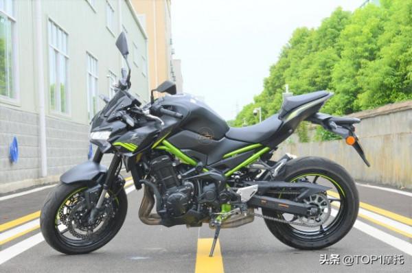 不只是價效比高 準公升級四缸街車 川崎Z900簡單試駕 不只是價效比高 準公升級四缸街車 川崎Z900簡單試駕