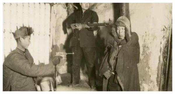 1950年解放軍一師級幹部遇害,中央震怒,出動150萬人解決此事 1950年解放軍一師級幹部遇害,中央震怒,出動150萬人解決此事