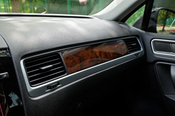 3.0T+8AT+四驅的二手大眾途銳,23.68萬唾手可得 3.0T+8AT+四驅的二手大眾途銳,23.68萬唾手可得