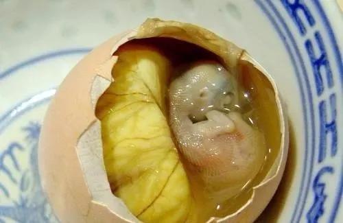 活珠子，女的都看不下去，但是營養價值非常好，又很美味