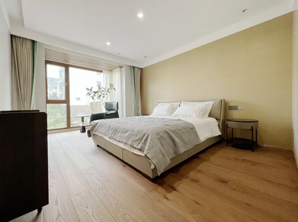 一樓帶60㎡院子的3居室，翻新改造後，效果不輸別墅