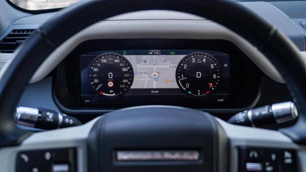 骨子裡透露著硬派氣息!試駕路虎衛士110,成年人的“大玩具” 骨子裡透露著硬派氣息!試駕路虎衛士110,成年人的“大玩具”