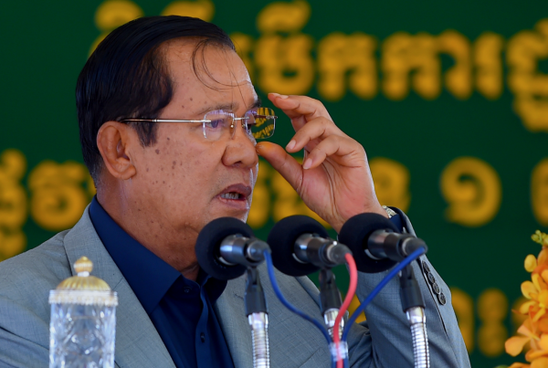 震懾東南亞?美國實施武器禁運制裁柬埔寨,想給親華國家下馬威 震懾東南亞?美國實施武器禁運制裁柬埔寨,想給親華國家下馬威