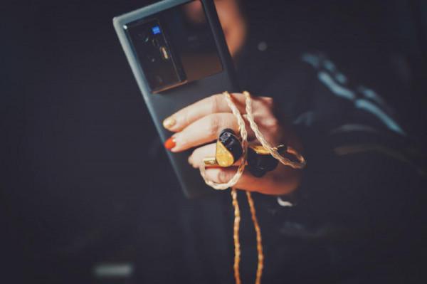 1圈2鐵699，聲價比的典範：LZ A2 PRO耳機評測