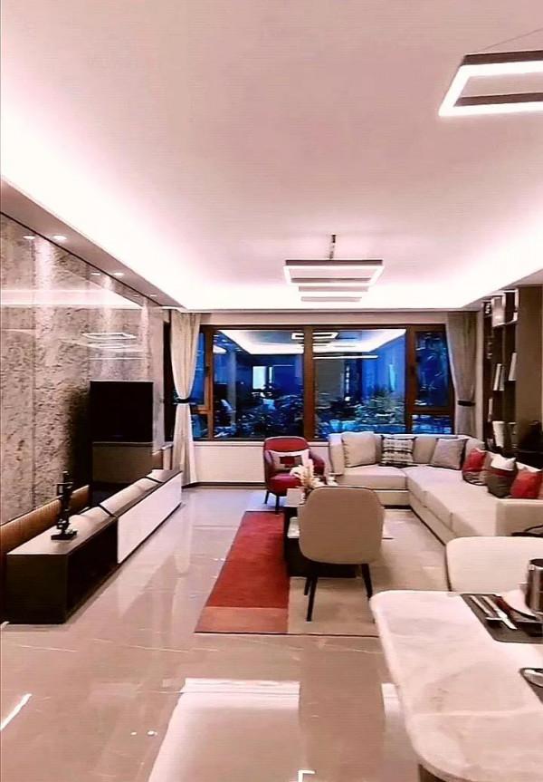 居室：141輕奢大平層