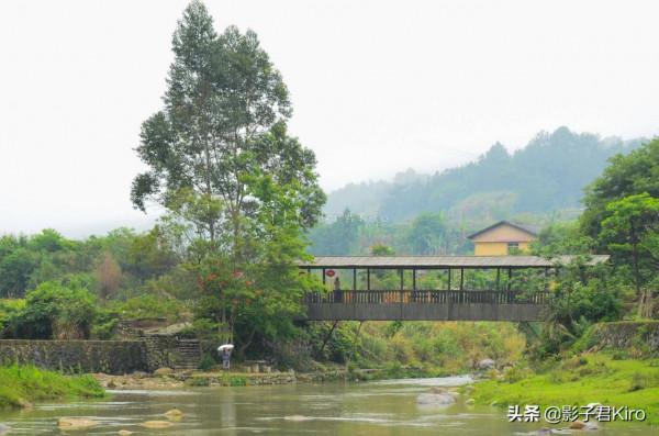 美國人說這裡是中國的核彈發射井，其實只是福建的土樓罷了