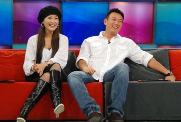 主持界的7對模範夫妻:劉純燕王寧從校服到婚紗,可惜李詠已離世 主持界的7對模範夫妻:劉純燕王寧從校服到婚紗,可惜李詠已離世