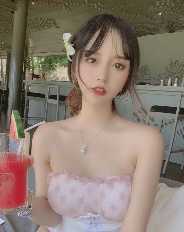 “和光同塵，與時舒捲”