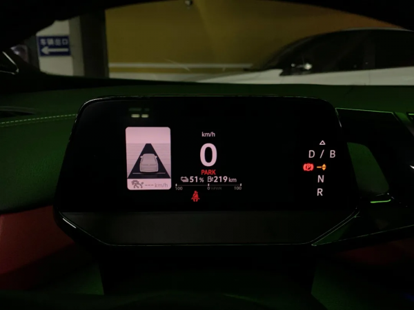 大廠發力很可怕!軸距2765mm空間越級,配超酷“黑科技” 大廠發力很可怕!軸距2765mm空間越級,配超酷“黑科技”