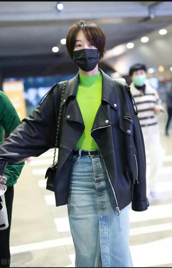 藍盈瑩機車皮衣搭牛仔裙帥帥惹人愛