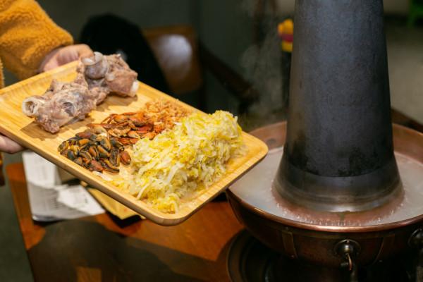 秋天抵禦寒冷的“秘密武器”！（煙囪銅鍋涮肉）