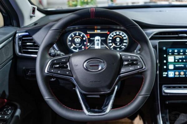 試駕傳祺GS4 PLUS:調校功力比較足 同級2.0T有優勢 試駕傳祺GS4 PLUS:調校功力比較足 同級2.0T有優勢