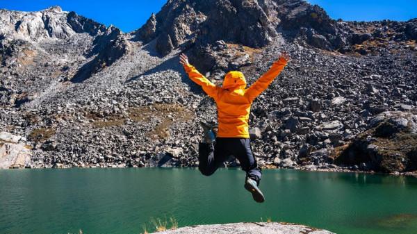 川西海拔最高最大最藍的海子——亞莫措根