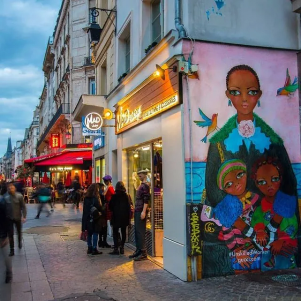 55歲大媽剛戒毒又患癌，第一次拿起畫筆便完美蛻變Gucci金牌畫師