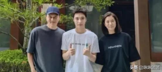 《披荊斬棘的哥哥》成團夜被曝改錄播,結果或洩露,張藝興遭排斥 《披荊斬棘的哥哥》成團夜被曝改錄播,結果或洩露,張藝興遭排斥