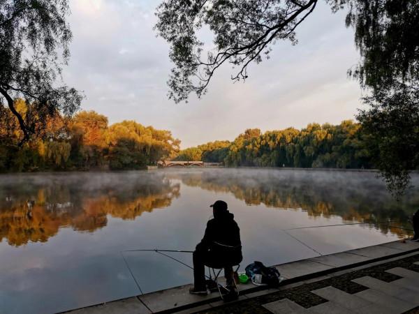濃墨重彩的瀋陽市北陵公園最美水面倒影