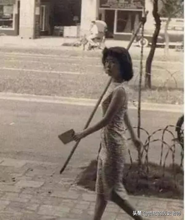 珍貴老照片:四腳朝天的普京、瘋狂挑釁的阿里、屋頂上的極速狂飆 珍貴老照片:四腳朝天的普京、瘋狂挑釁的阿里、屋頂上的極速狂飆