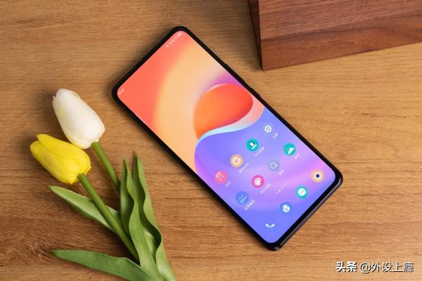 到11.11了,別說你還沒用上屏下攝像手機? 到11.11了,別說你還沒用上屏下攝像手機?