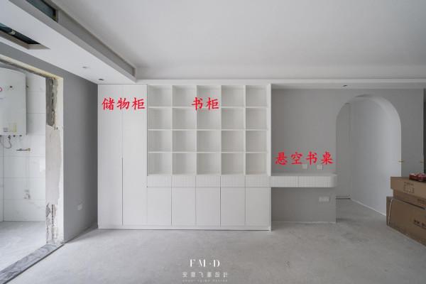 不必單獨留間書房，客廳這4個角落挪一挪，個個都能當書房學習用