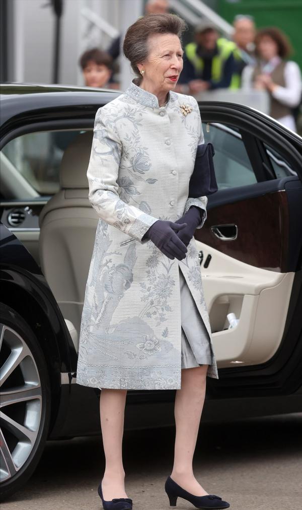 英女王缺席切爾西花展!56歲小兒媳挑大樑,優雅亮相氣質堪比戴妃 英女王缺席切爾西花展!56歲小兒媳挑大樑,優雅亮相氣質堪比戴妃