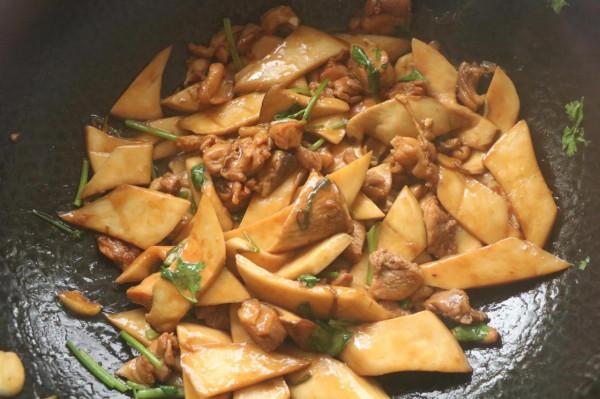 天氣冷,要多吃的一道家常菜,好吃下飯更營養,每週必吃一次 天氣冷,要多吃的一道家常菜,好吃下飯更營養,每週必吃一次