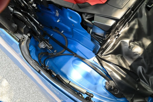 二手寶馬敞篷220i，年均一萬公里，還有M套件，二十多萬即可擁有