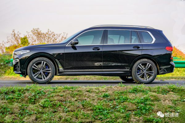 「銳速遞」寶馬2022款X7上市,部分車型價格上調5萬 「銳速遞」寶馬2022款X7上市,部分車型價格上調5萬