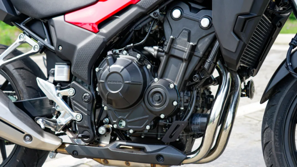 國產化,但依然很本田-CB400X靜態測評 國產化,但依然很本田-CB400X靜態測評