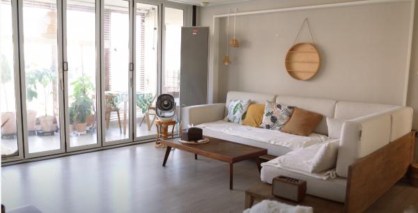 一人一狗，獨居生活有條有序，要是沒結婚，我也想過這樣的生活